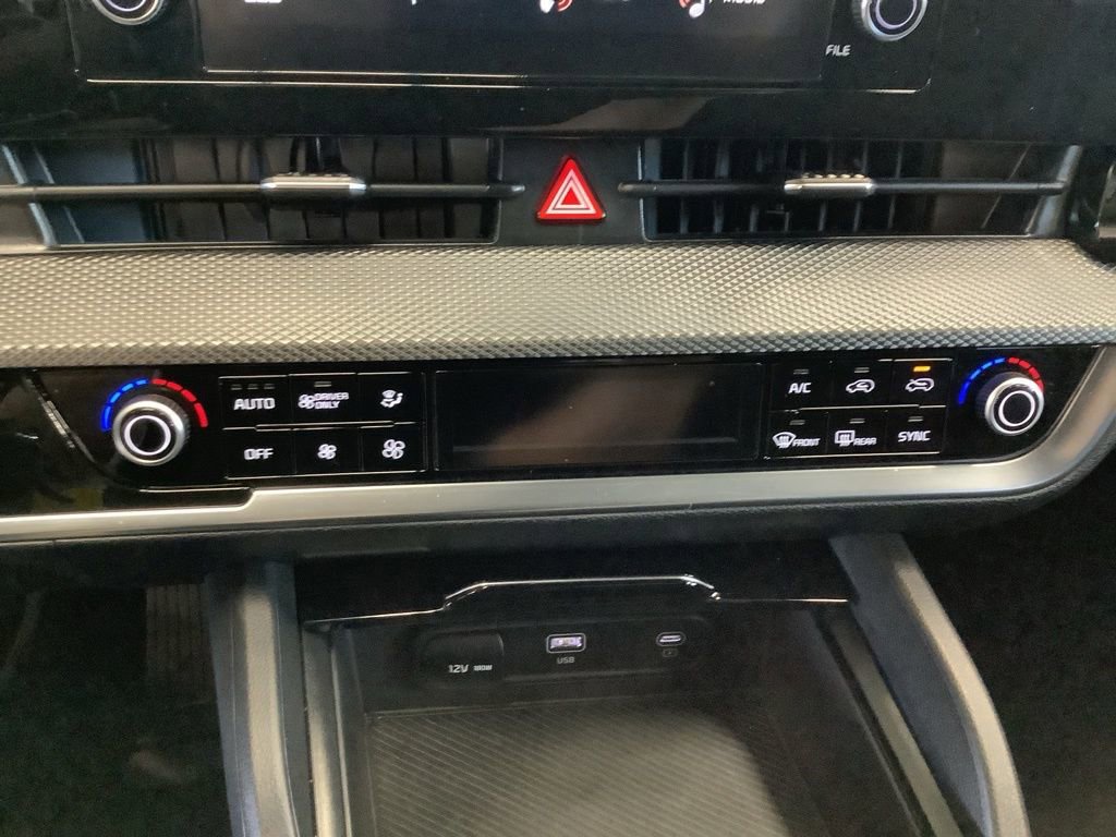 Certified 2023 Kia Sportage LX image 9