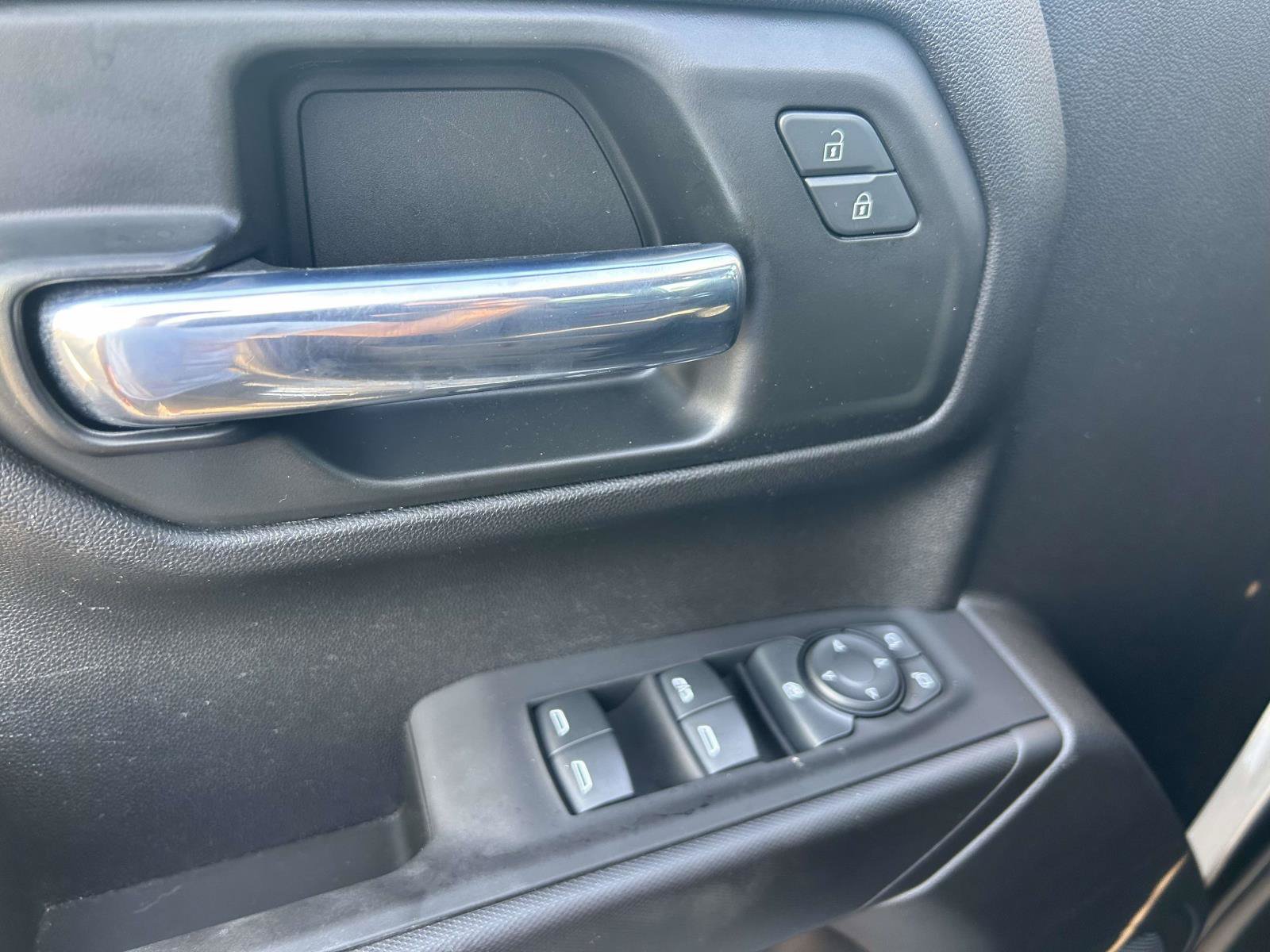 Used 2023 Chevrolet Silverado 1500 Custom AWD/4WD image 19