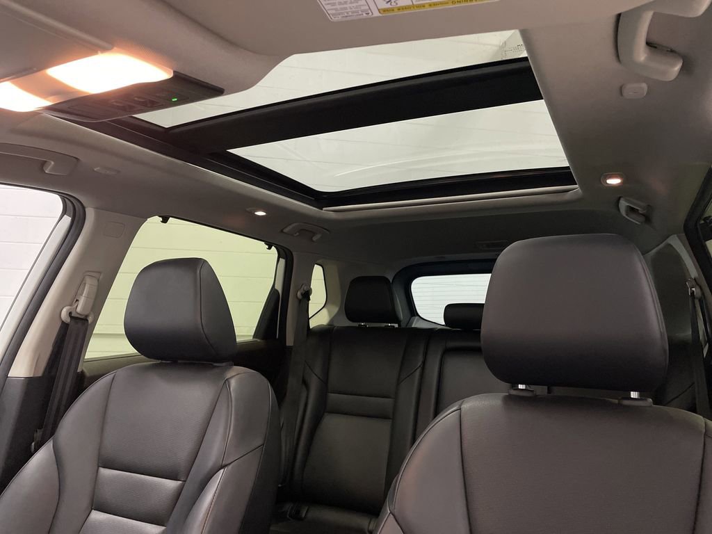 Used 2023 Nissan Rogue SV w/ SV Premium B Package image 7