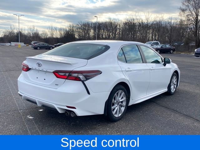 Used 2023 Toyota Camry SE video 3
