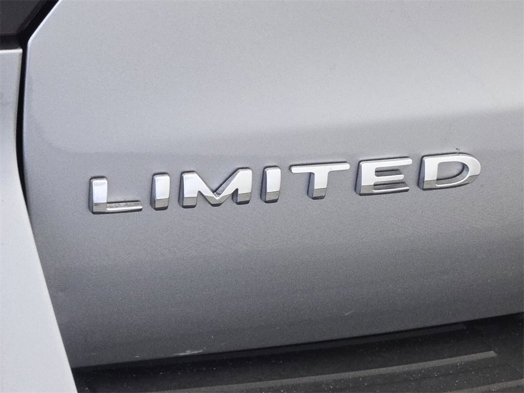 Used 2022 Ford Expedition Limited image 14