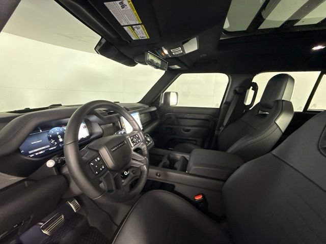Used 2025 Land Rover Defender 110 AWD/4WD image 17