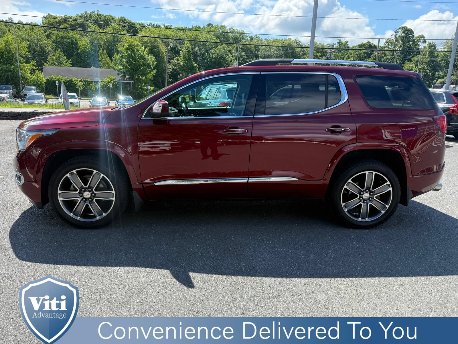 Used 2017 GMC Acadia Denali w/ Technology Package AWD/4WD image 5