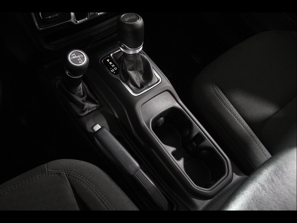 Used 2022 Jeep Wrangler Unlimited Sport AWD/4WD image 16
