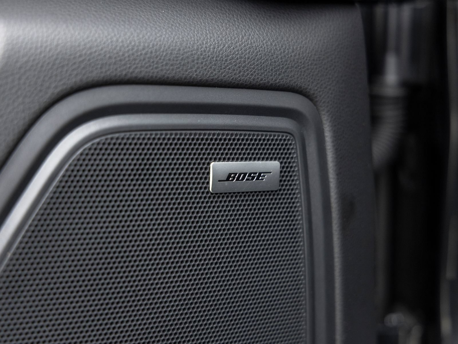 Certified 2022 Porsche Macan AWD/4WD image 24