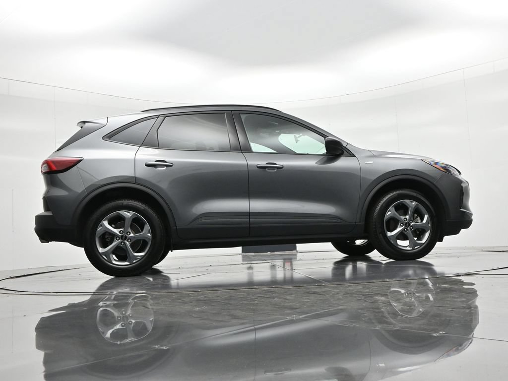 Certified 2025 Ford Escape ST-Line AWD/4WD image 23