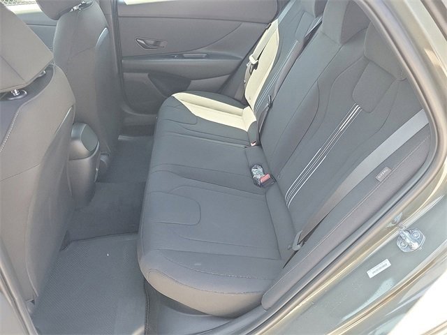 New 2025 Hyundai Elantra SEL image 16