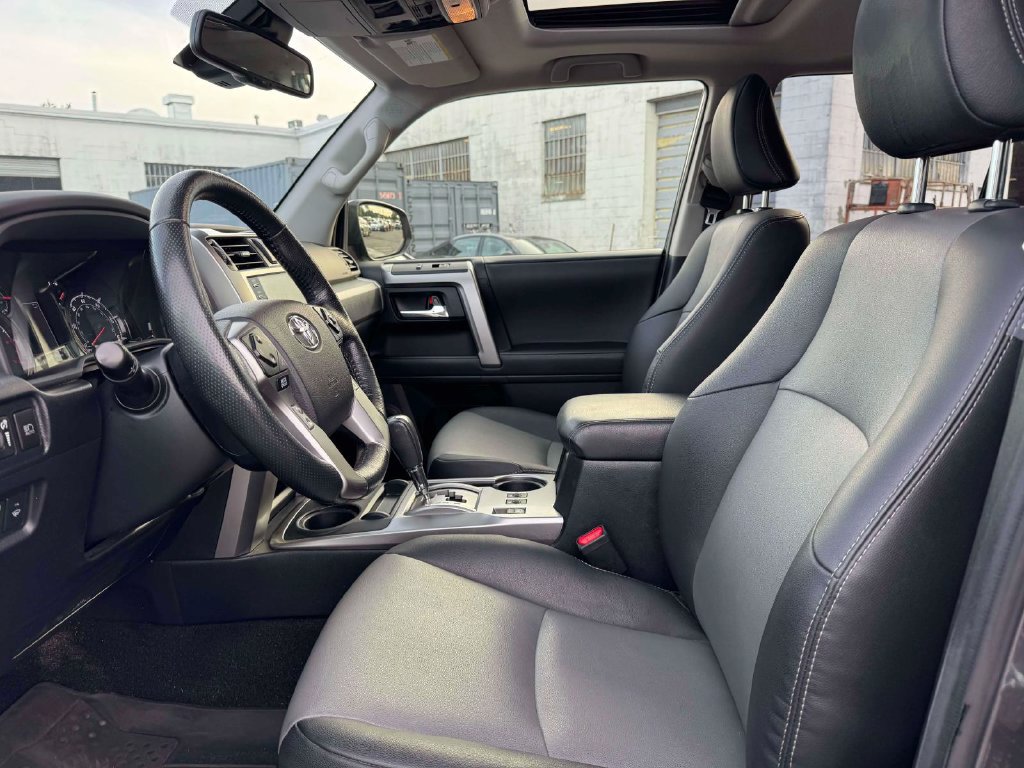 Used 2023 Toyota 4Runner SR5 Premium w/ Moonroof Package AWD/4WD image 15