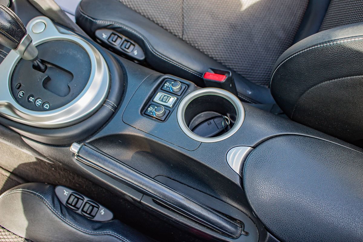 Used 2013 Nissan 370Z Touring RWD image 19