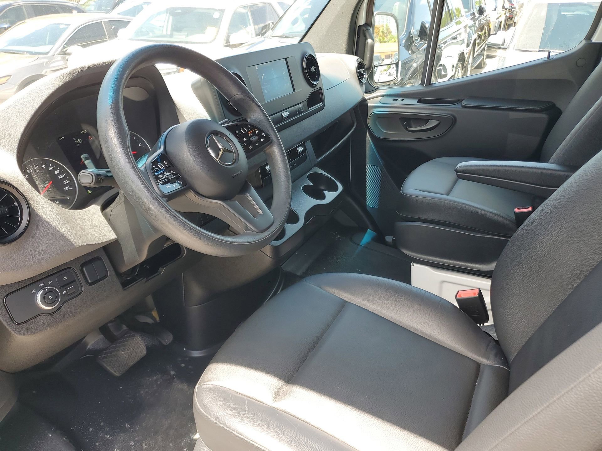 Used 2023 Mercedes-Benz Sprinter 144 Cargo image 15