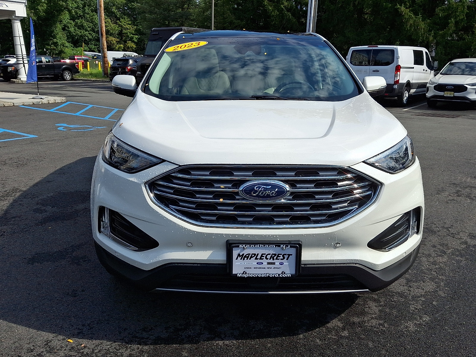 Certified 2023 Ford Edge Titanium AWD/4WD image 2