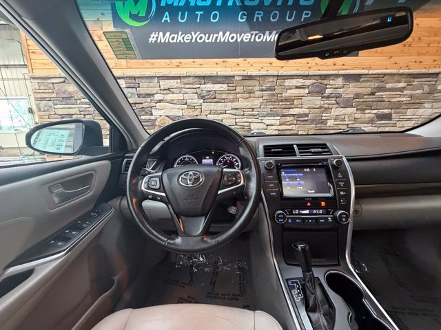 Used 2016 Toyota Camry XLE w/ Moonroof Package FWD image 22