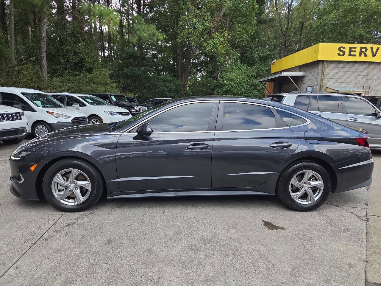 Used 2021 Hyundai Sonata SE image 2