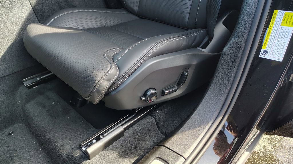 New 2026 Volvo XC60 B5 Ultra w/ Protection Package Premier image 10