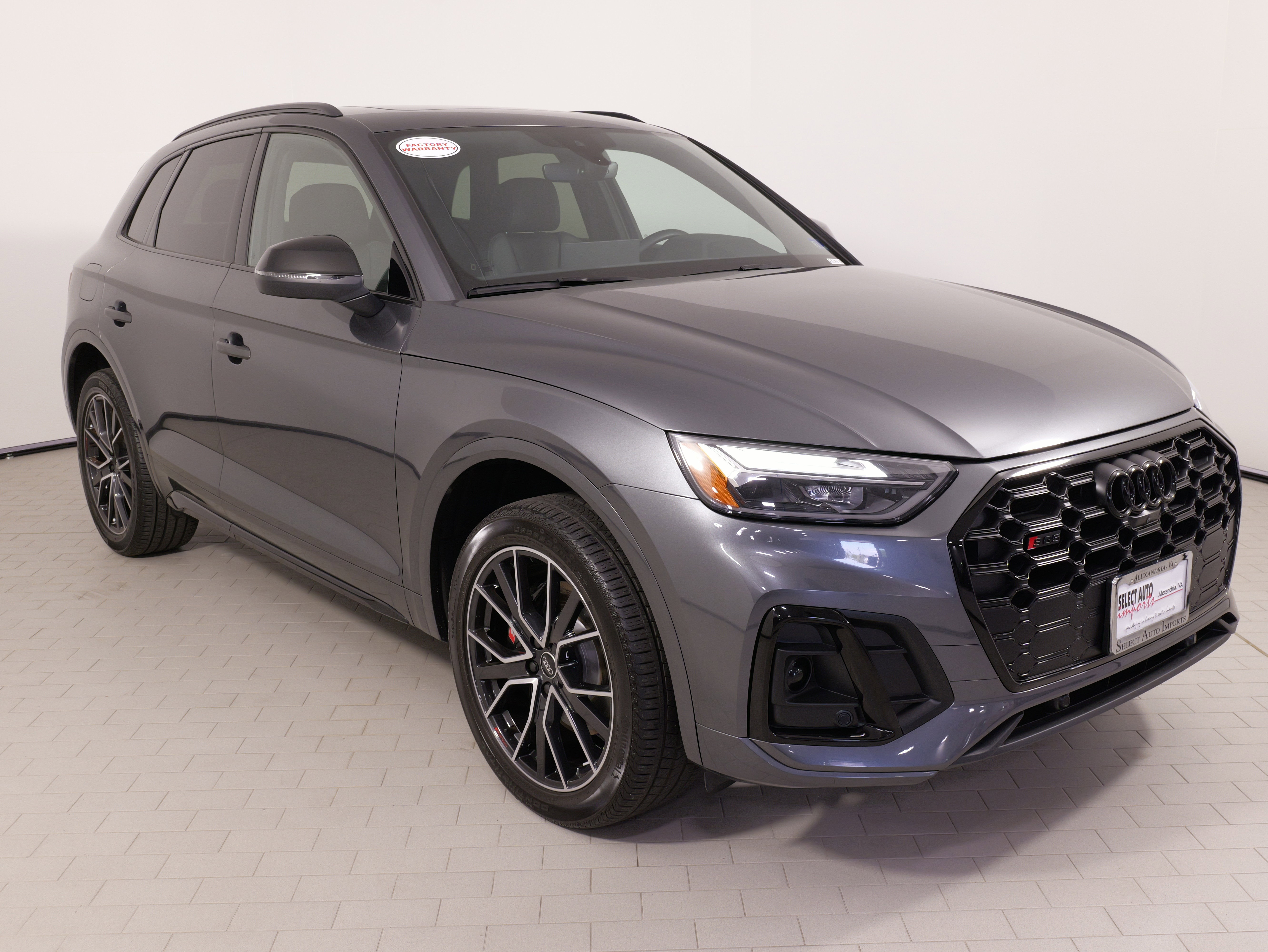 Used 2023 Audi SQ5 Premium Plus w/ Premium Plus Package image 7