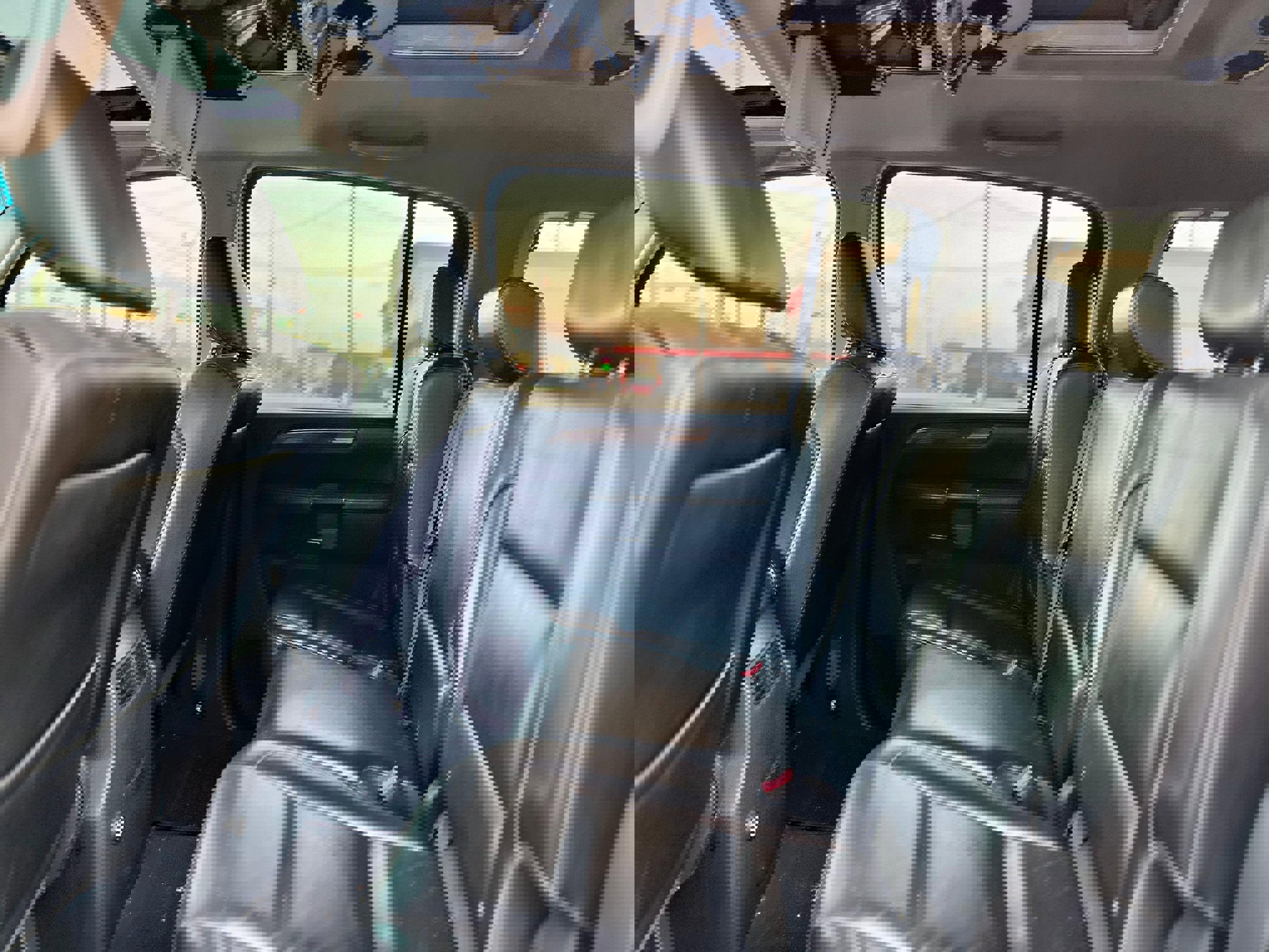 Used 2010 Nissan Armada Platinum image 12