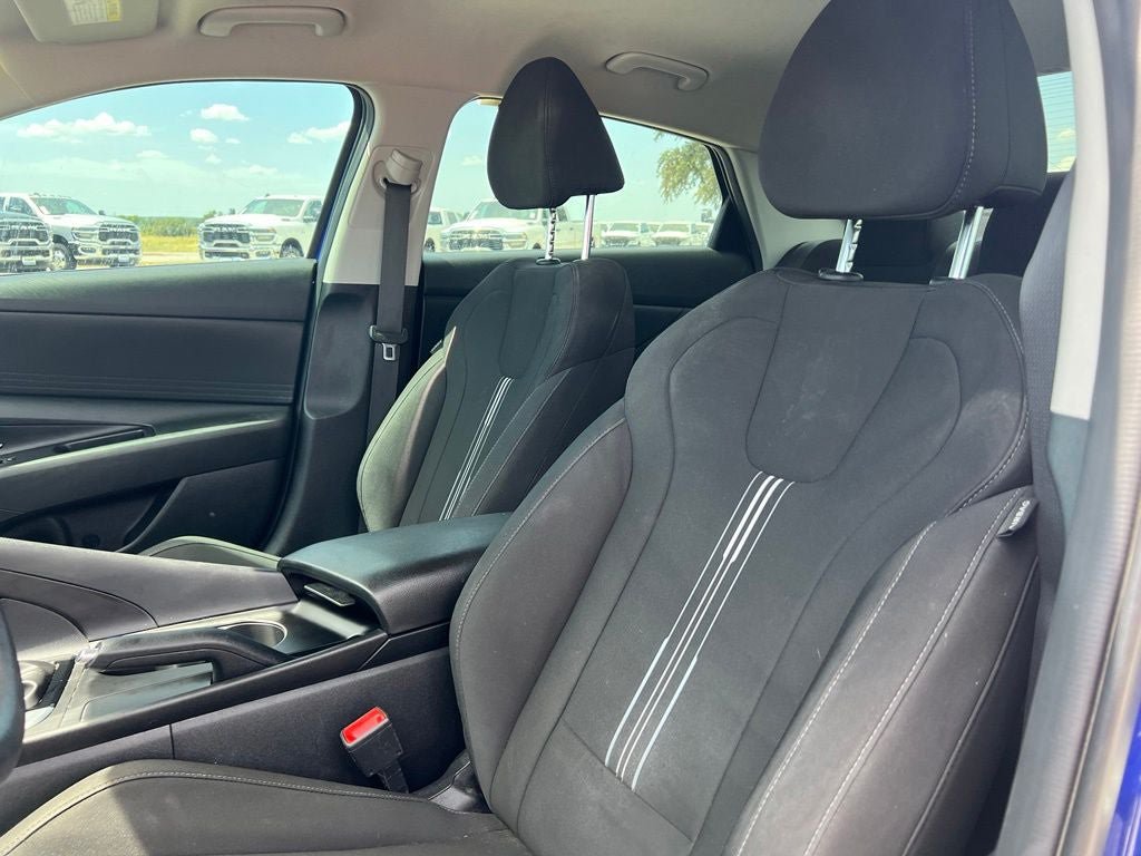 Used 2024 Hyundai Elantra SEL FWD image 9