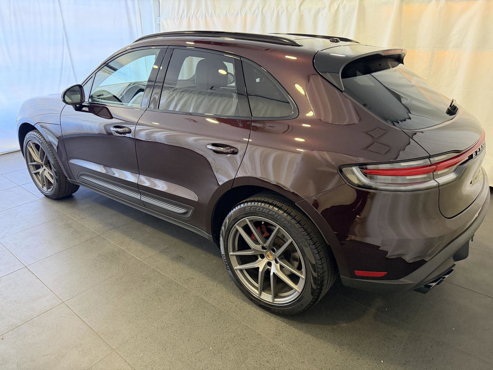 Used 2023 Porsche Macan S image 3