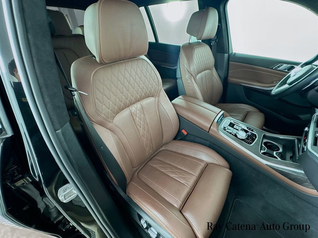 Certified 2024 BMW X7 xDrive40i w/ Executive Package image 31