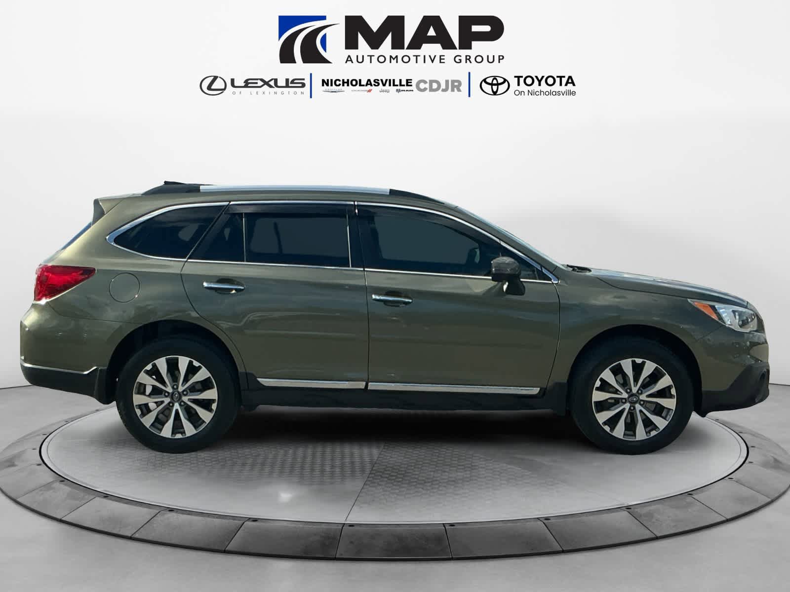 Used 2017 Subaru Outback 2.5i Touring w/ Popular Package #5A AWD/4WD image 6