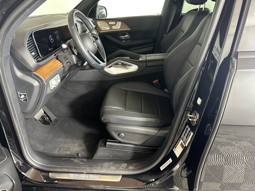 Certified 2025 Mercedes-Benz GLE 450 4MATIC image 9