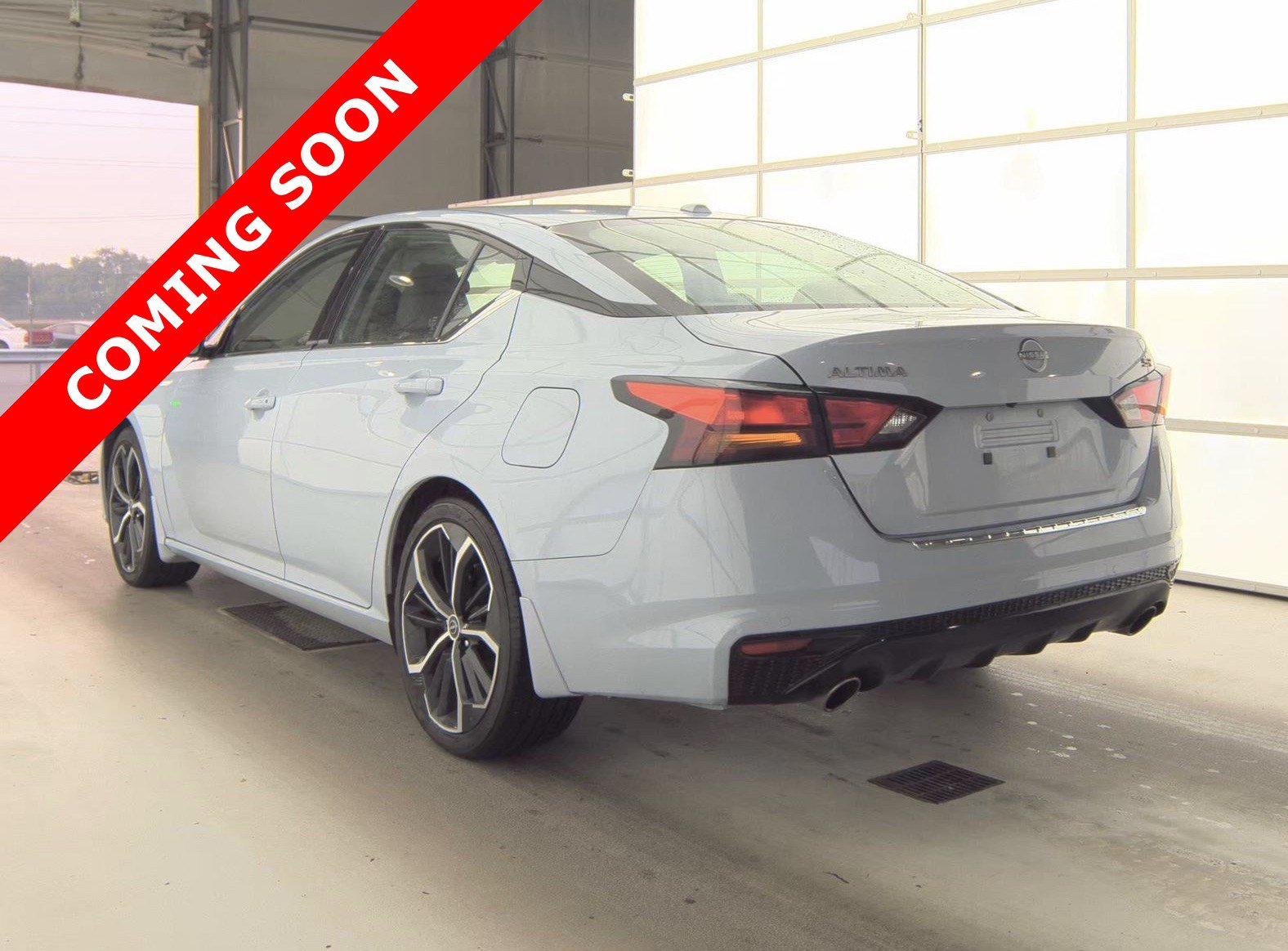 Used 2023 Nissan Altima 2.5 SR FWD image 5