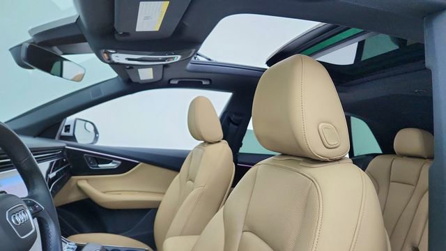 Used 2021 Audi Q8 Prestige w/ Prestige Package AWD/4WD image 32