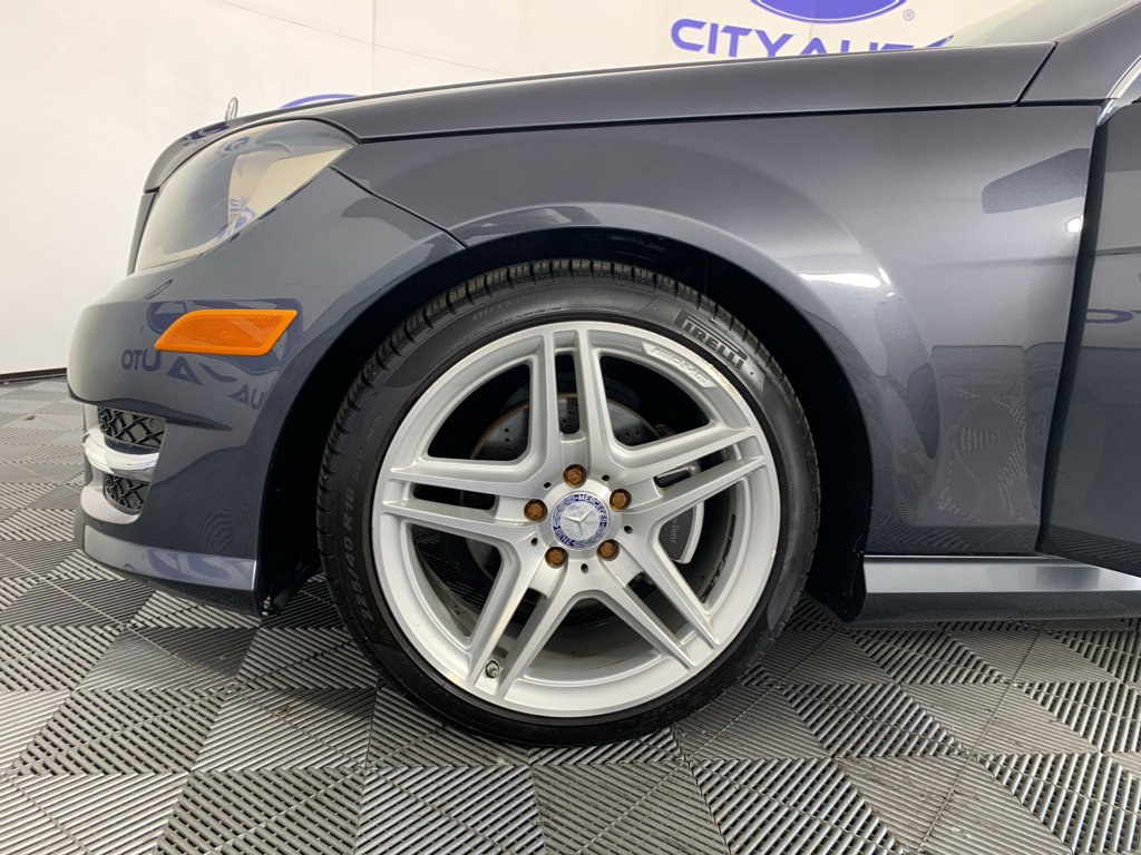 Used 2013 Mercedes-Benz C 250 Coupe image 11