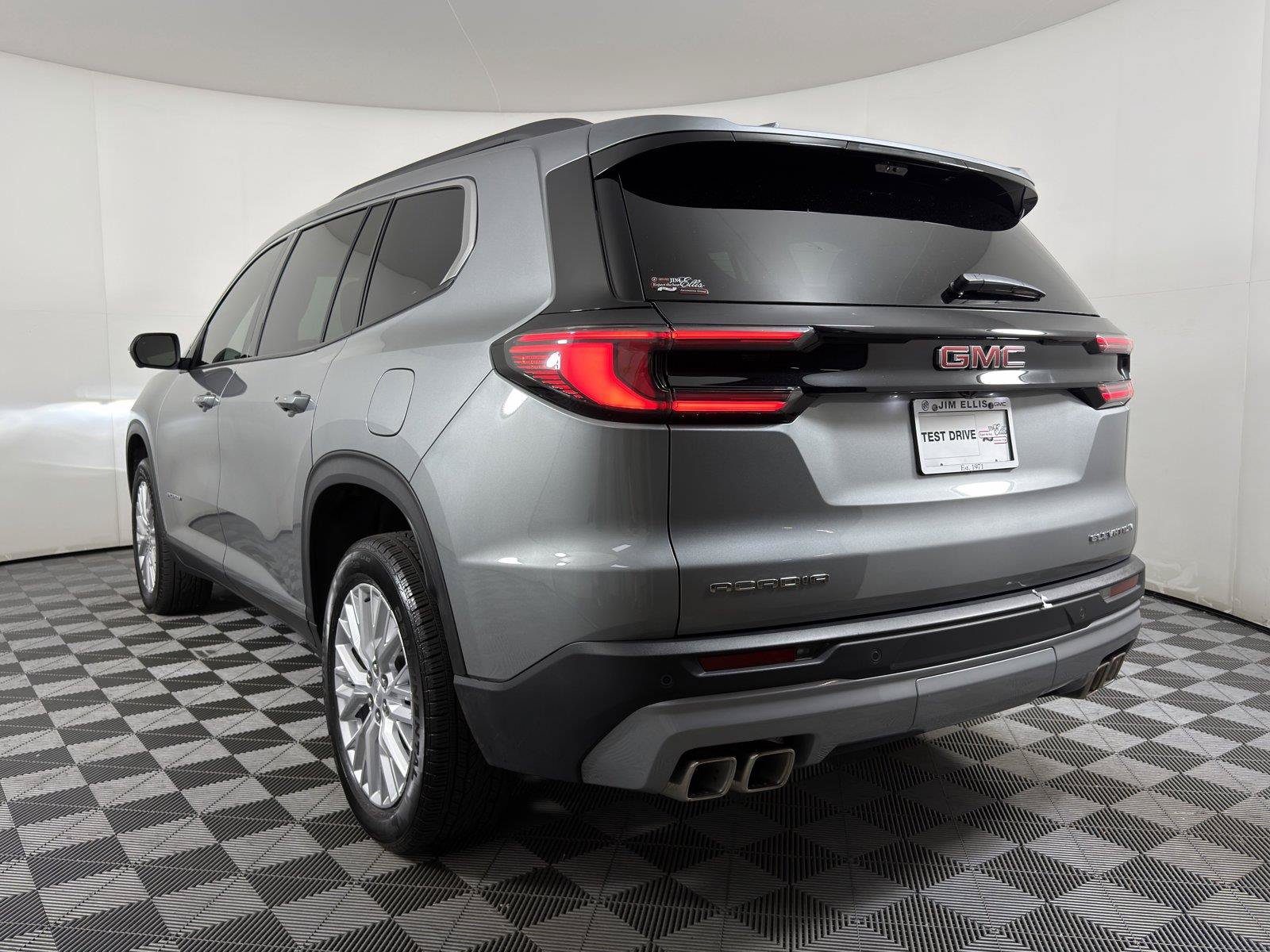 New 2026 GMC Acadia Elevation w/ Elevation Premium Package FWD image 4