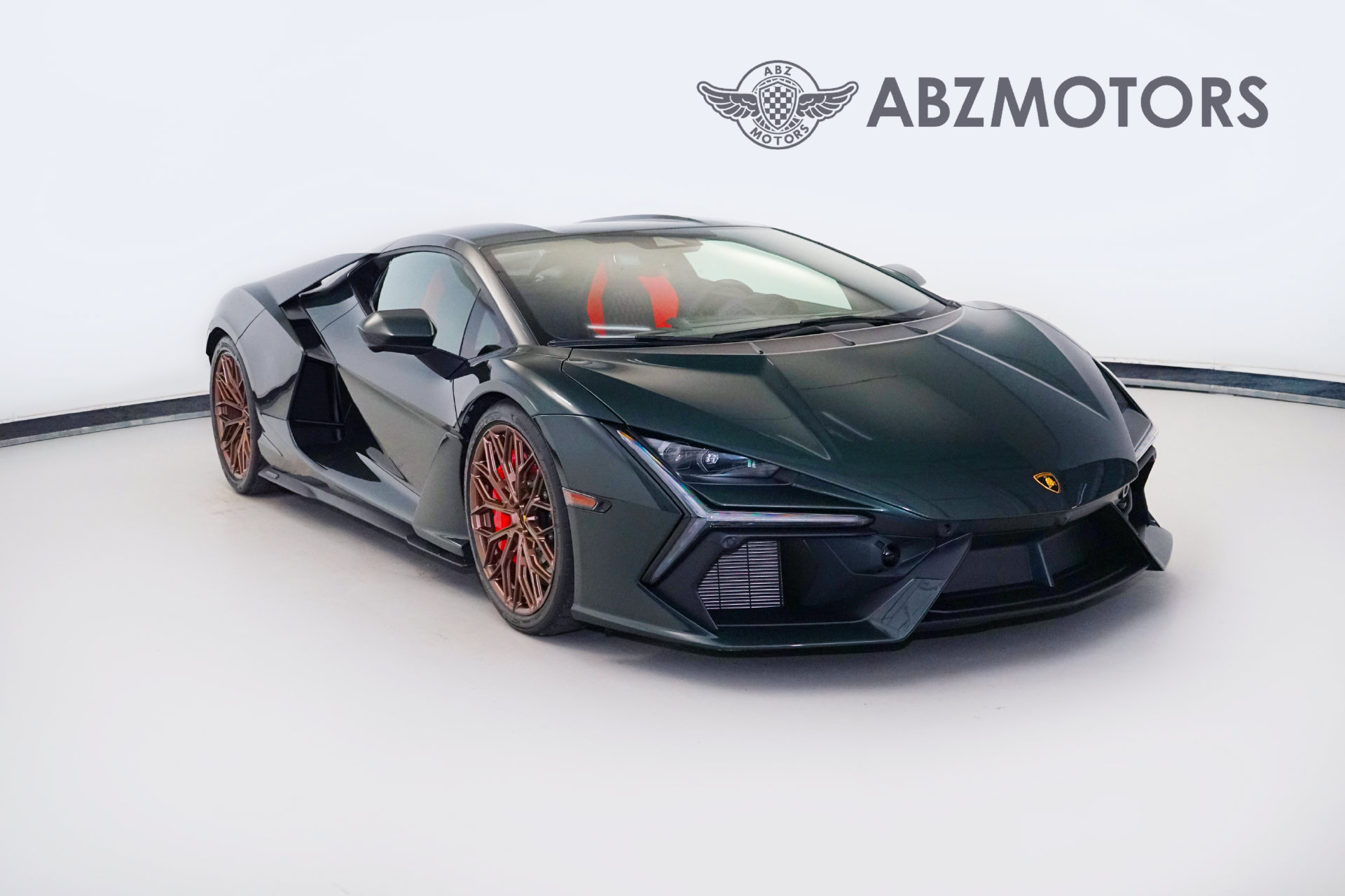 Used 2025 Lamborghini Revuelto AWD/4WD image 1
