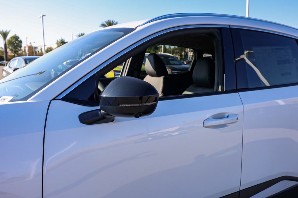 New 2026 Nissan Kicks SR image 12