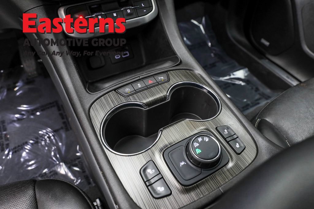 Used 2023 GMC Acadia SLT image 13