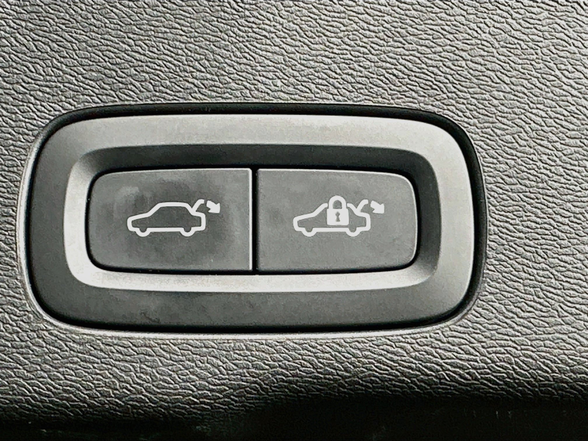 Used 2023 Volvo XC60 B5 Plus w/ Protection Package Premier FWD image 30