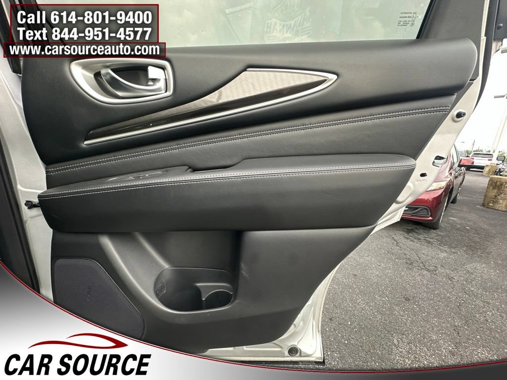 Used 2020 INFINITI QX60 Luxe w/ Essential Package FWD image 32