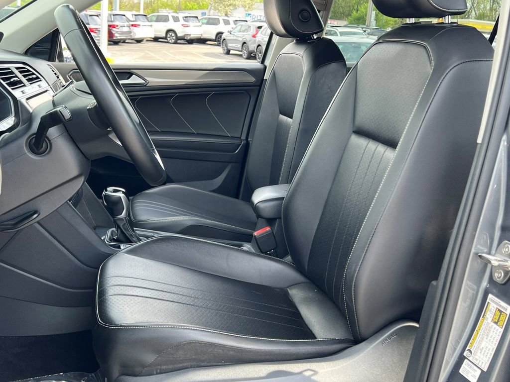 Used 2022 Volkswagen Tiguan SE AWD/4WD image 7