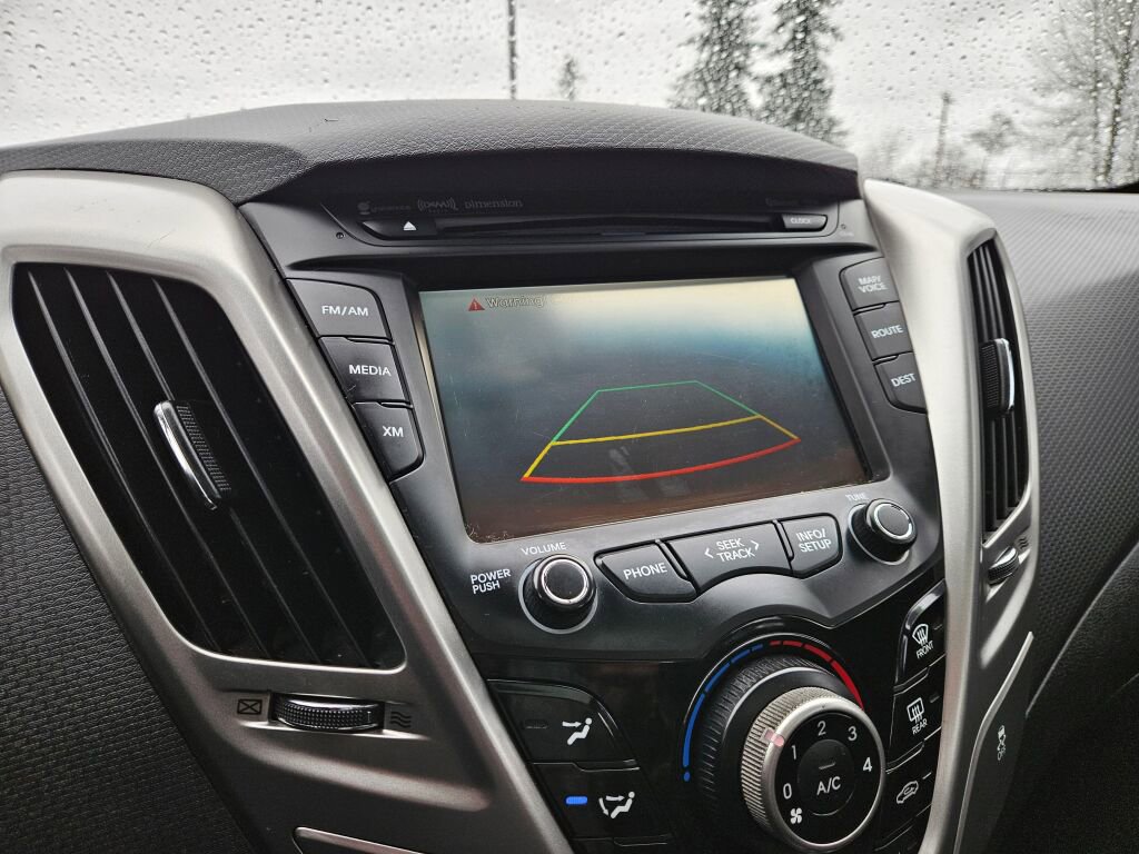 Used 2012 Hyundai Veloster w/ Style Pkg image 33