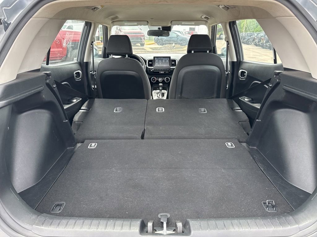 Used 2021 Hyundai Venue SE FWD image 21