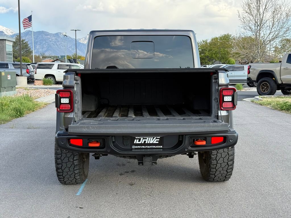 Used 2020 Jeep Gladiator Mojave w/ Dual Top Group AWD/4WD image 12