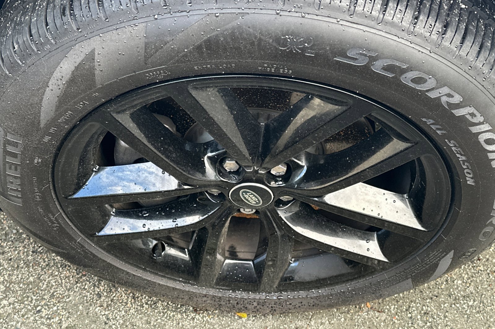 Used 2024 Land Rover Discovery Sport S image 7