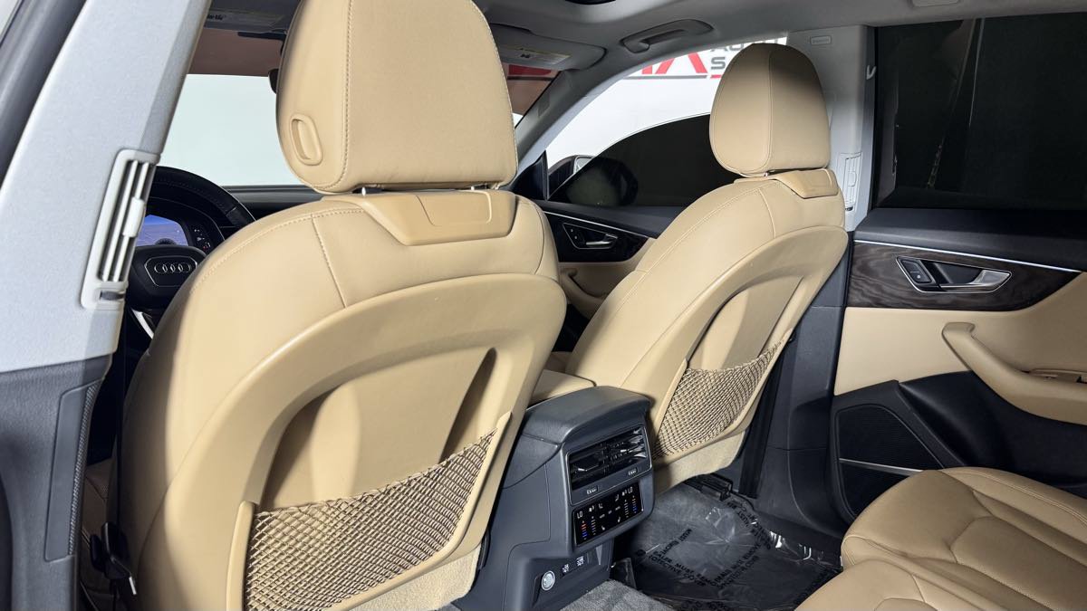 Used 2020 Audi Q8 Premium Plus w/ Premium Plus Package AWD/4WD image 29