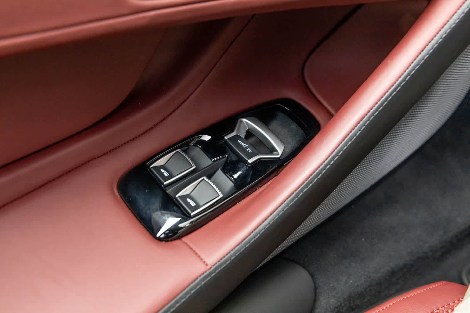 Used 2025 McLaren GTS RWD image 29