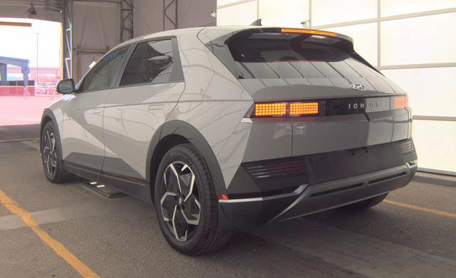 Used 2024 Hyundai Ioniq 5 SE image 8