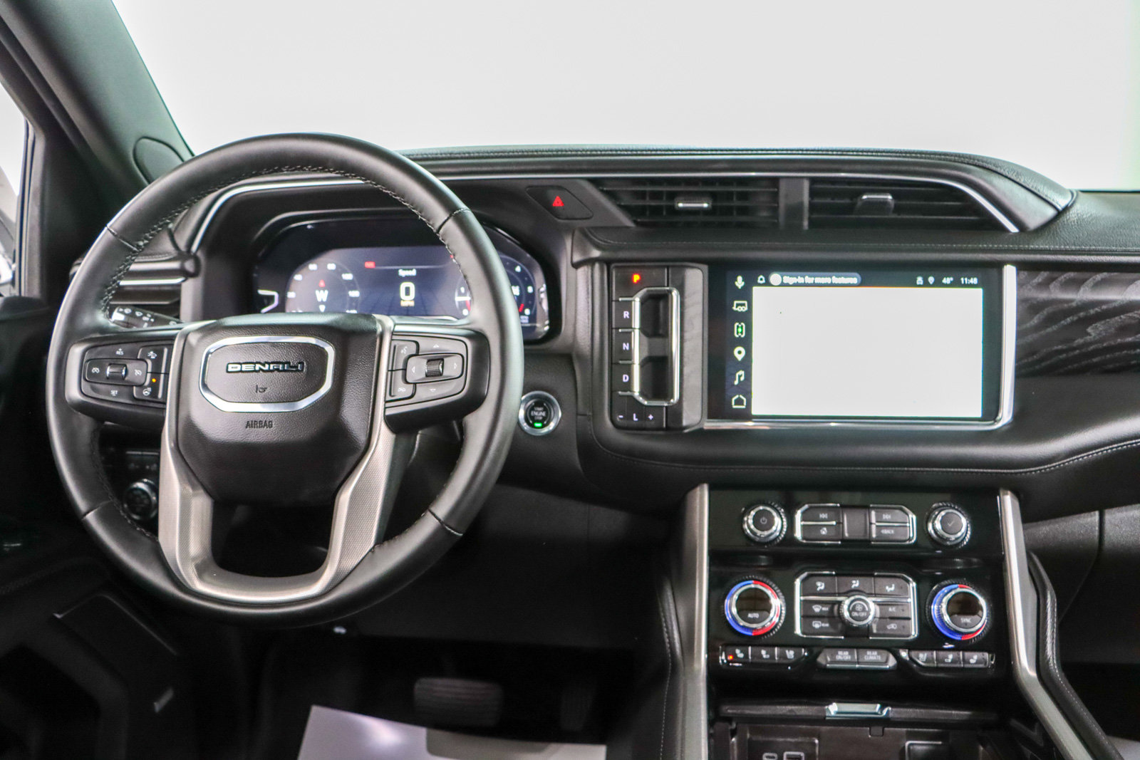 Used 2023 GMC Yukon Denali AWD/4WD image 18