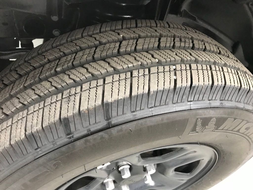 Used 2023 Jeep Wrangler Sport image 40