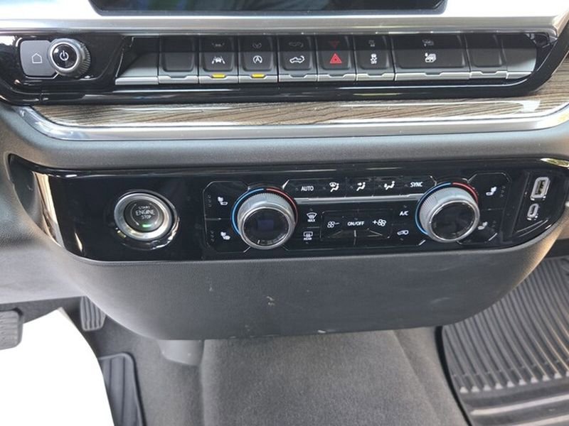 Used 2023 Chevrolet Silverado 1500 LT AWD/4WD image 21