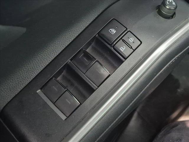 Used 2021 Toyota Highlander XSE FWD image 15