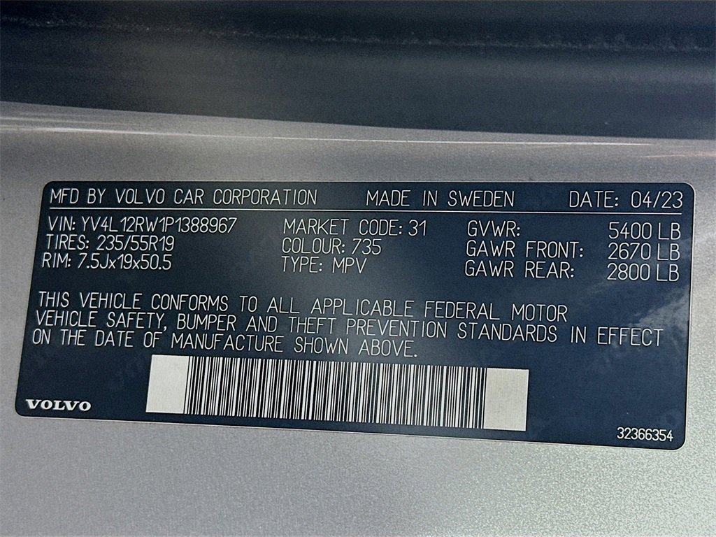 Used 2023 Volvo XC60 B5 Plus image 37