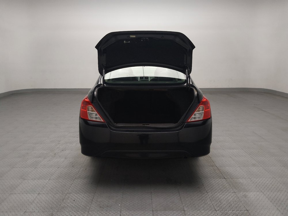 Used 2019 Nissan Versa SV FWD image 29