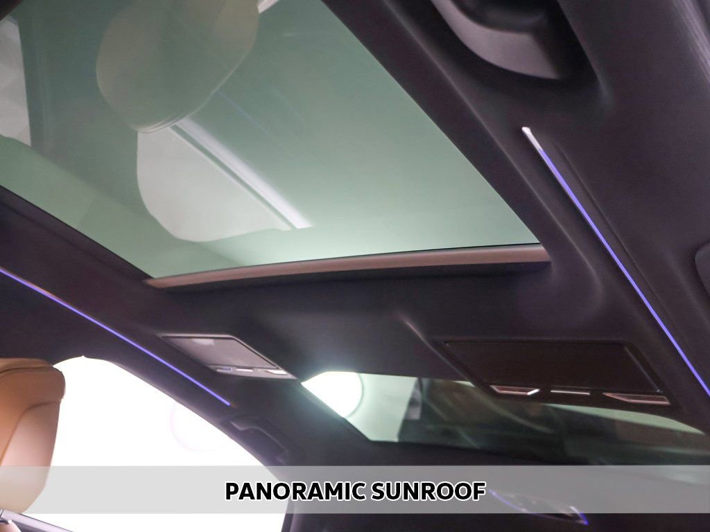 Used 2023 Audi A8 L 3.0T image 4