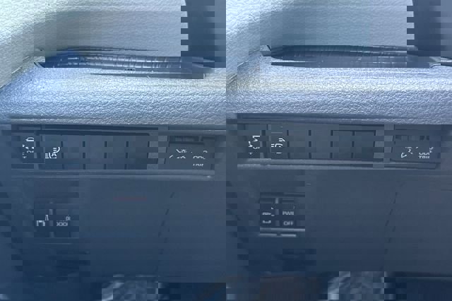 Used 2023 Toyota Sienna XLE image 35